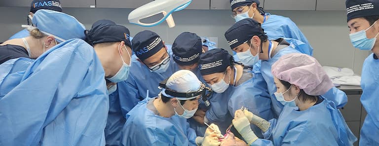 手術見学シンポジウム開催
