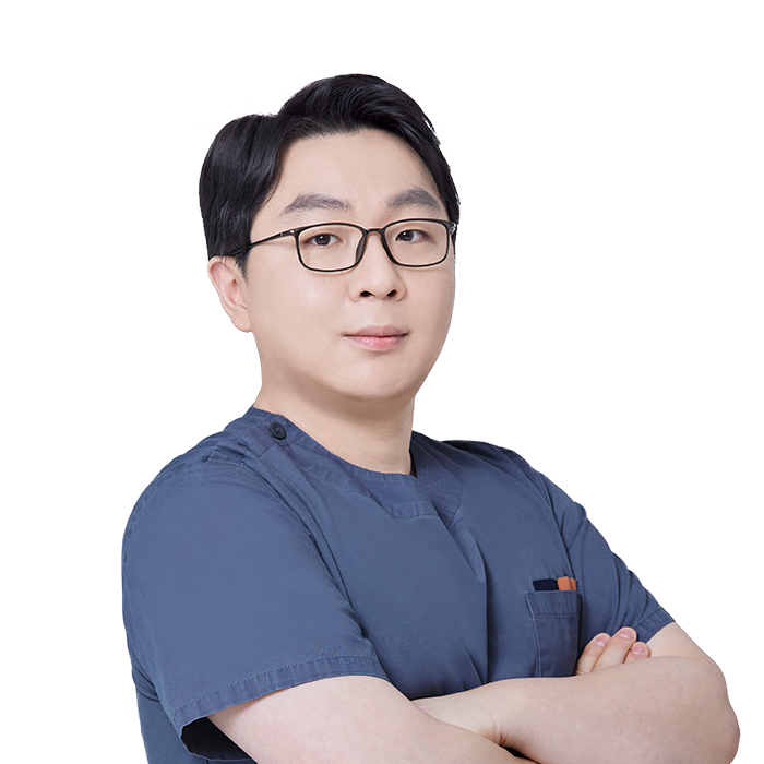 キム・テウン院長医師
