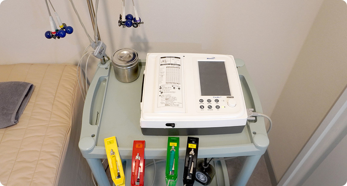 AB美容外科　心電図室