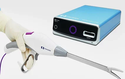 特化した先端機器による唾液腺除去手術の進行